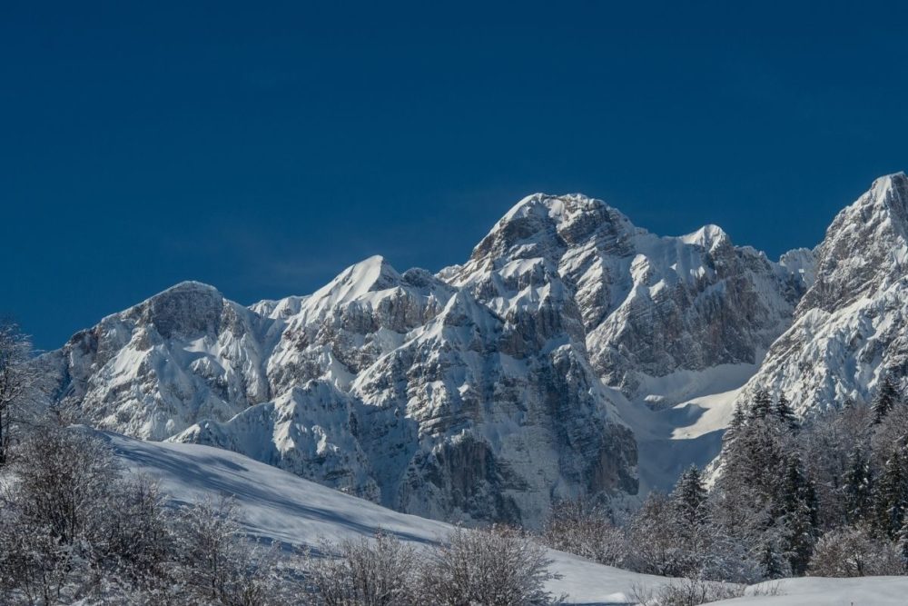 mountain trip from milan