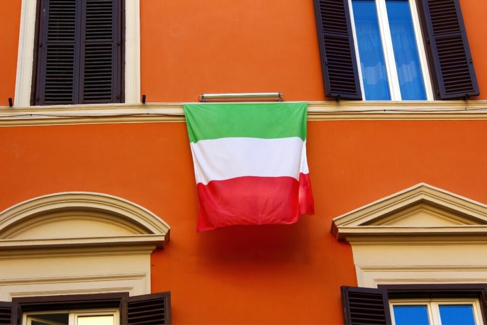 flag-of-italy-italy-flag-tri-color-italy