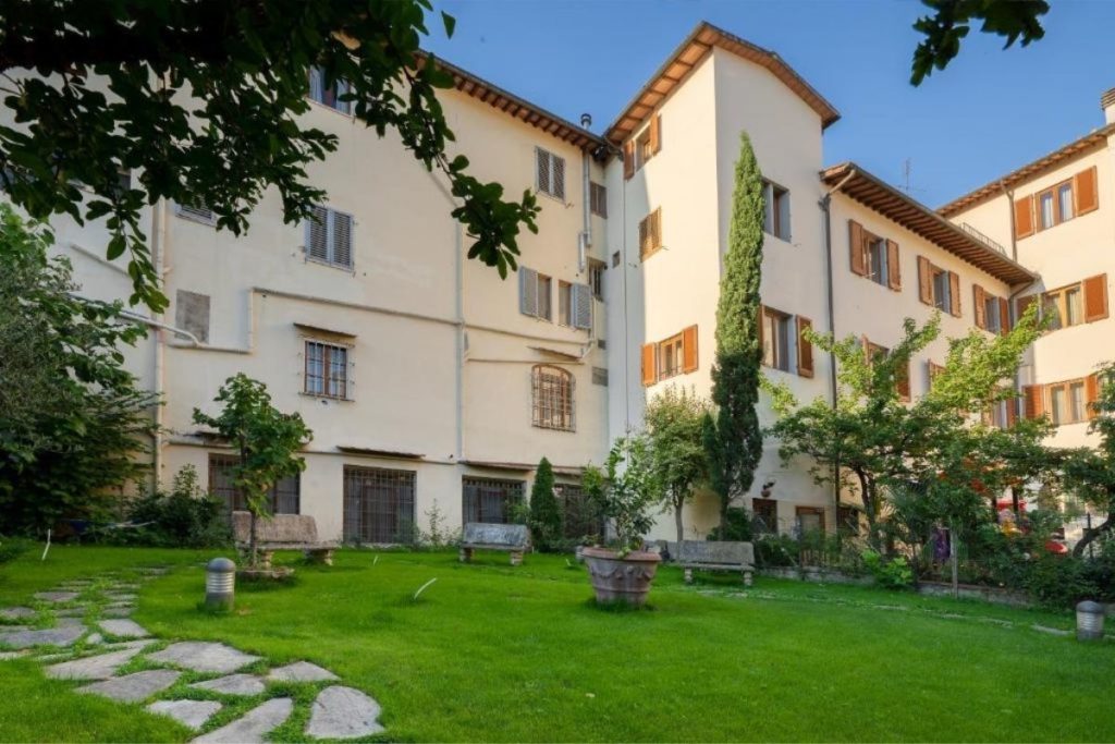 hostels in florence italy