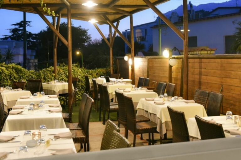 15 Best Restuarants in Capri - Isle of Capri Restaurants | Italy Best