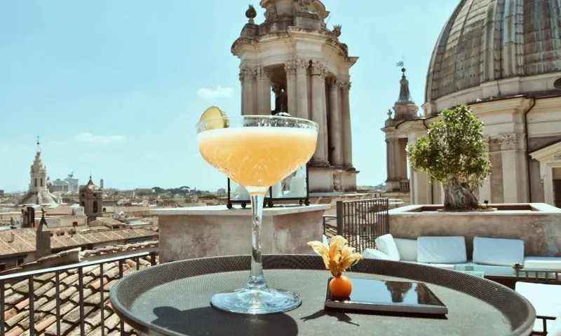 hotels in Rome with rooftop bar 